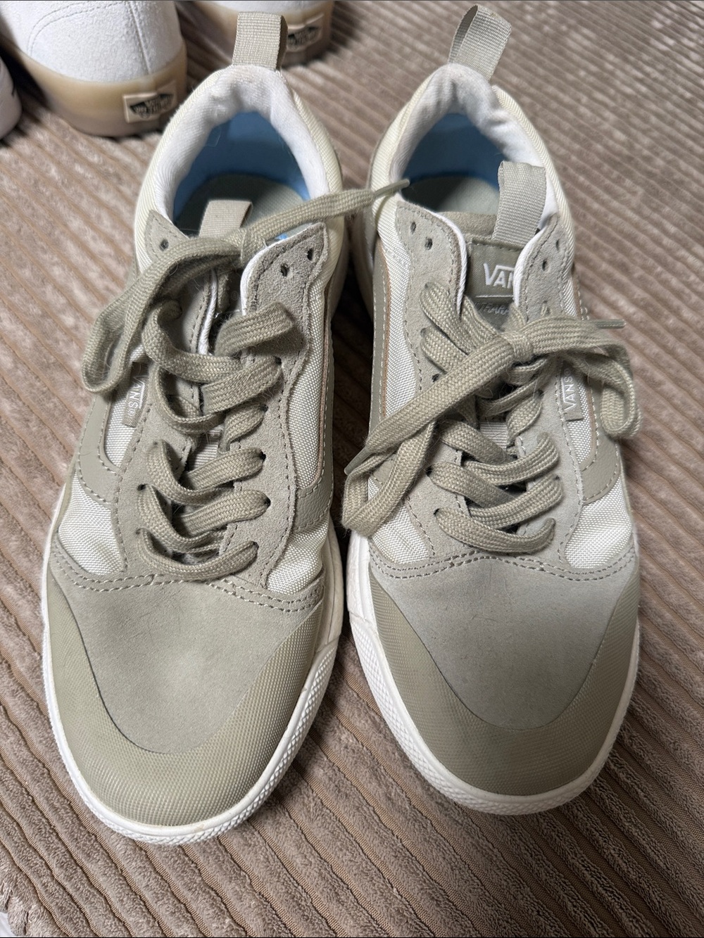 Vans Men’s Low-Top Sneakers in Light Olive Green